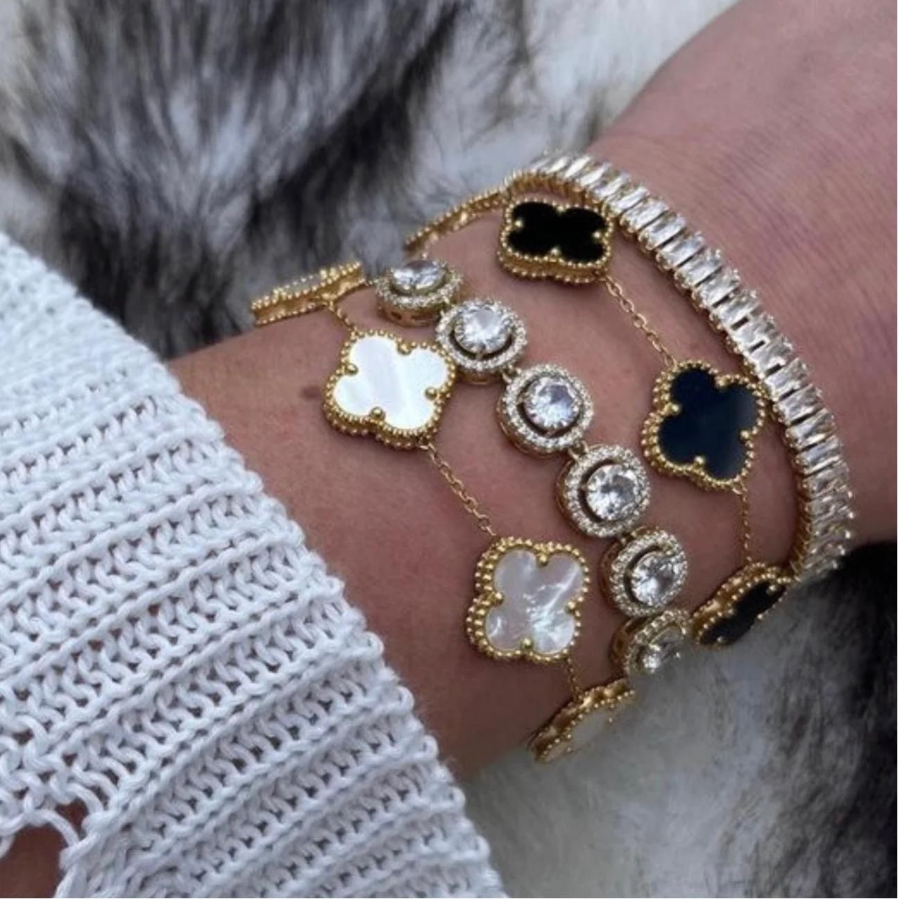 Olvoria | Clover Luck Bracelet | Elegant and Hypoallergenic | Adjustable