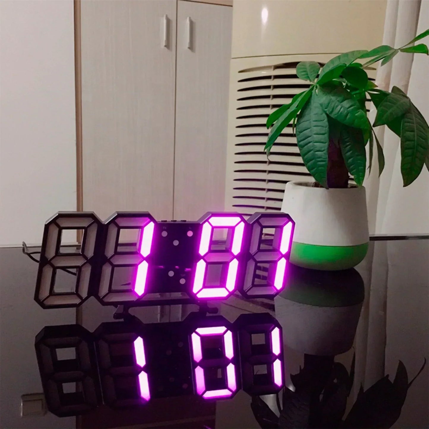 Olvoria | Digital 3D LED Wall Clock – Modern Design with Dimming Function and Optimal Visibility