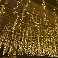 Olvoria | Quntis 50m LED reťaz s ľadovými cencúľmi | IP44 odolný voči poveternostným vplyvom | 36V nízke napätie | viac ako 500 LED | efekt vodopádu ľadových cencúľov | teplá biela