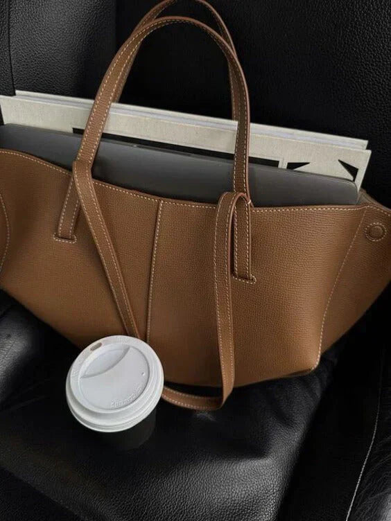 Olvoria | Voss – Vintage Leather Shoulder Bag for Women | Spacious, Elegant and Timeless Design