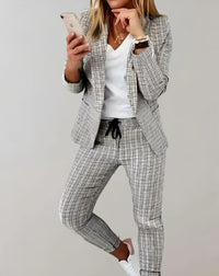 Olvoria | Traje de blazer y pantalón a cuadros para mujer